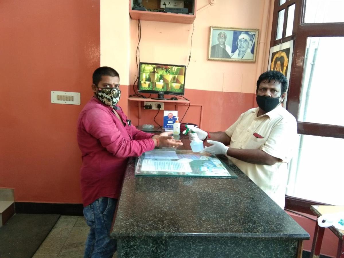 Hotel Sriram Lodge Tirupati Exteriér fotografie